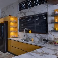 Image 3 - Kitchen