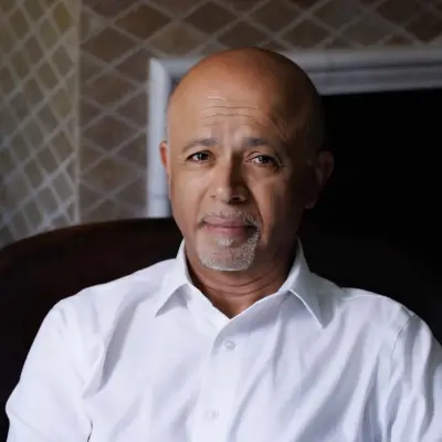 Author Abraham Verghese